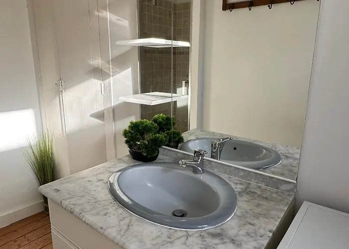 La Vigie - Maison En Bord De בית הארחה ליון-סור-מר